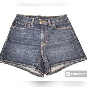 𝅺Levi denim shorts‎